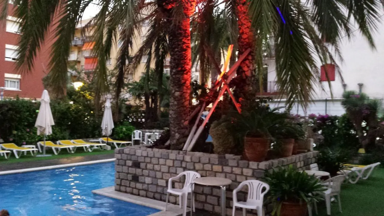 Apartaments Mar Blau Calella Spagna